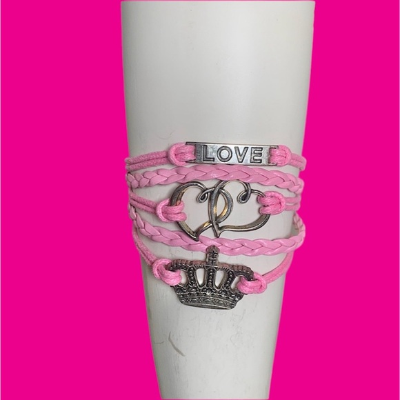 WOMENS CROWN DUAL HEART PENDANT LOVE ENGRAVED WOVEN BRACELET - Picture 2 of 3